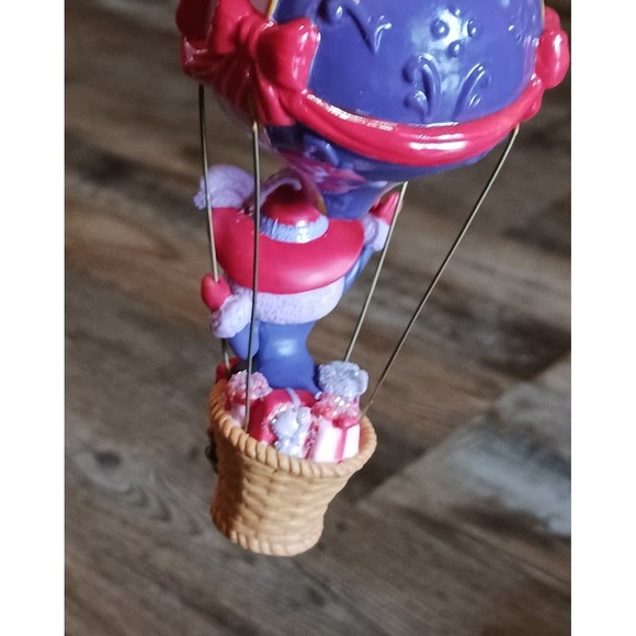 Red Hat Society 2009 Ornament - Picture 7 of 9